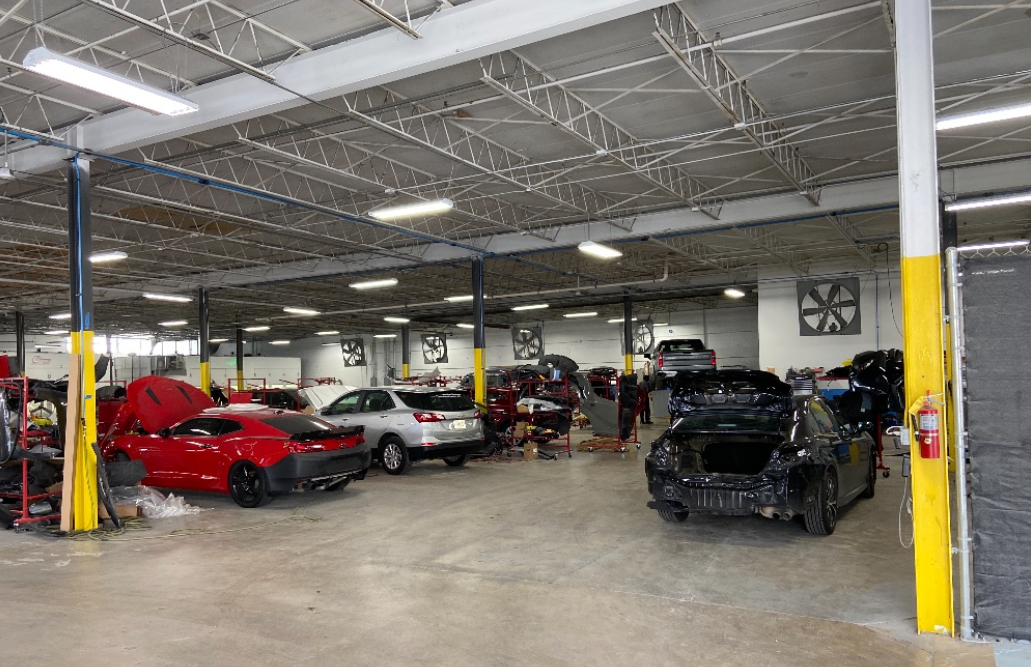 Tropical Chevrolet Collision Center gallery 3