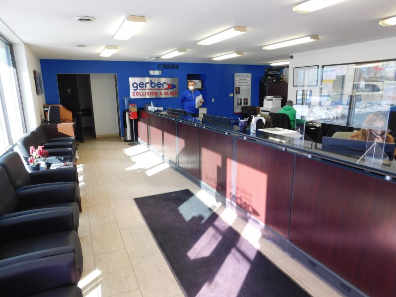 Gerber Collision & Glass - Flint shop