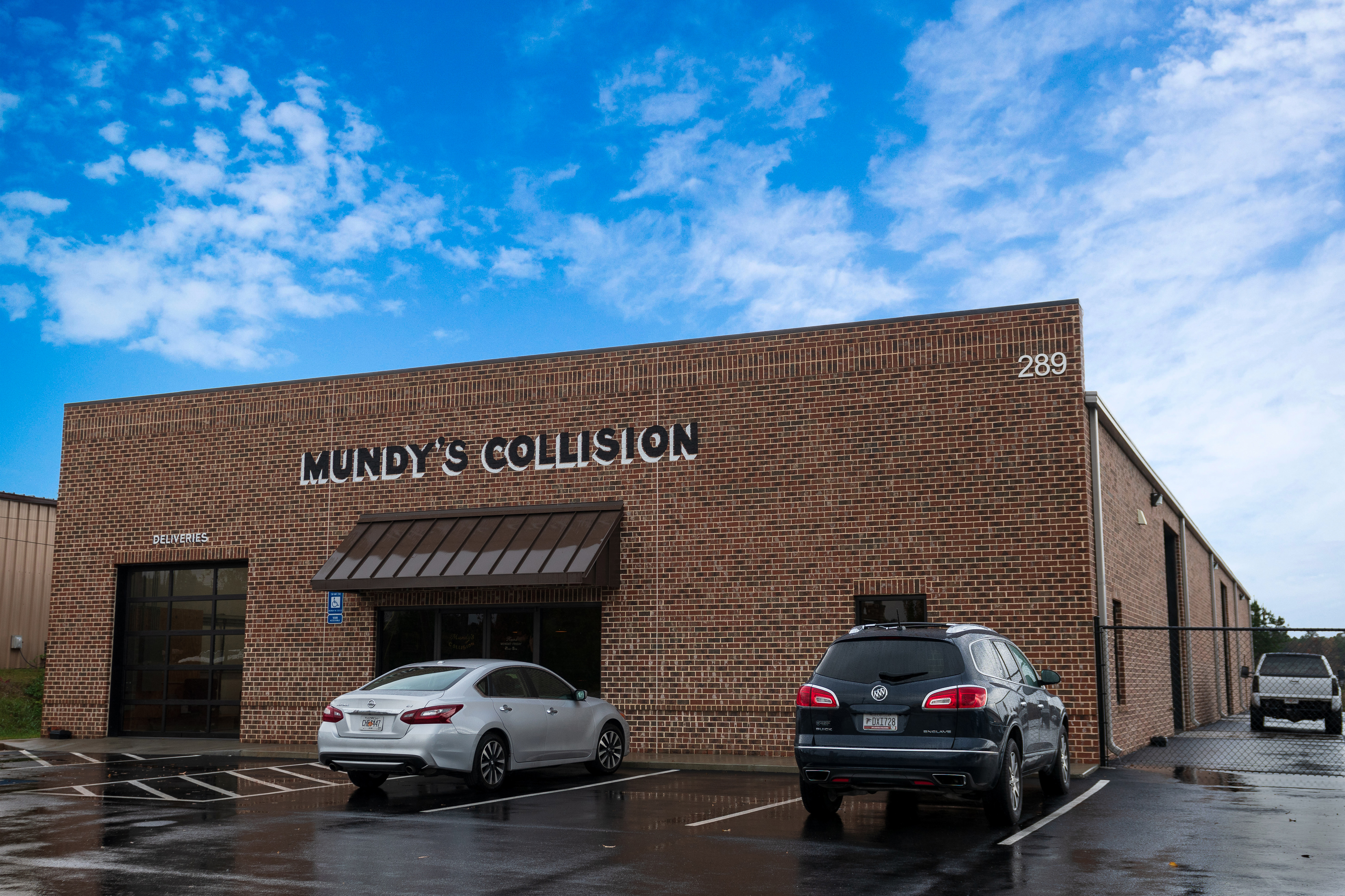 Mundy's Collision Center