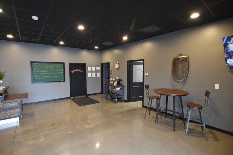 Mundy's Collision Center gallery 7