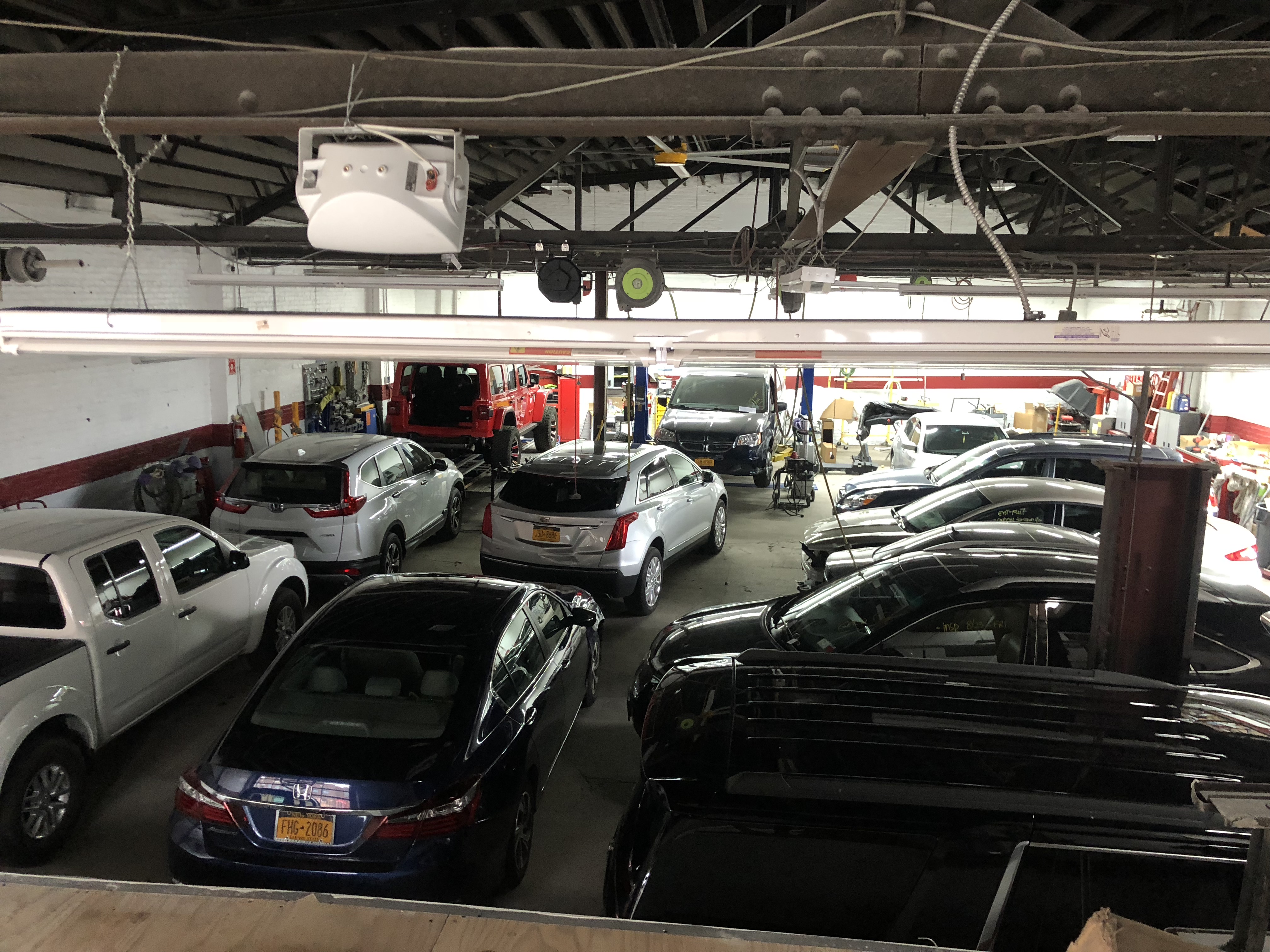 Renzo Auto Collision and Repair gallery 6