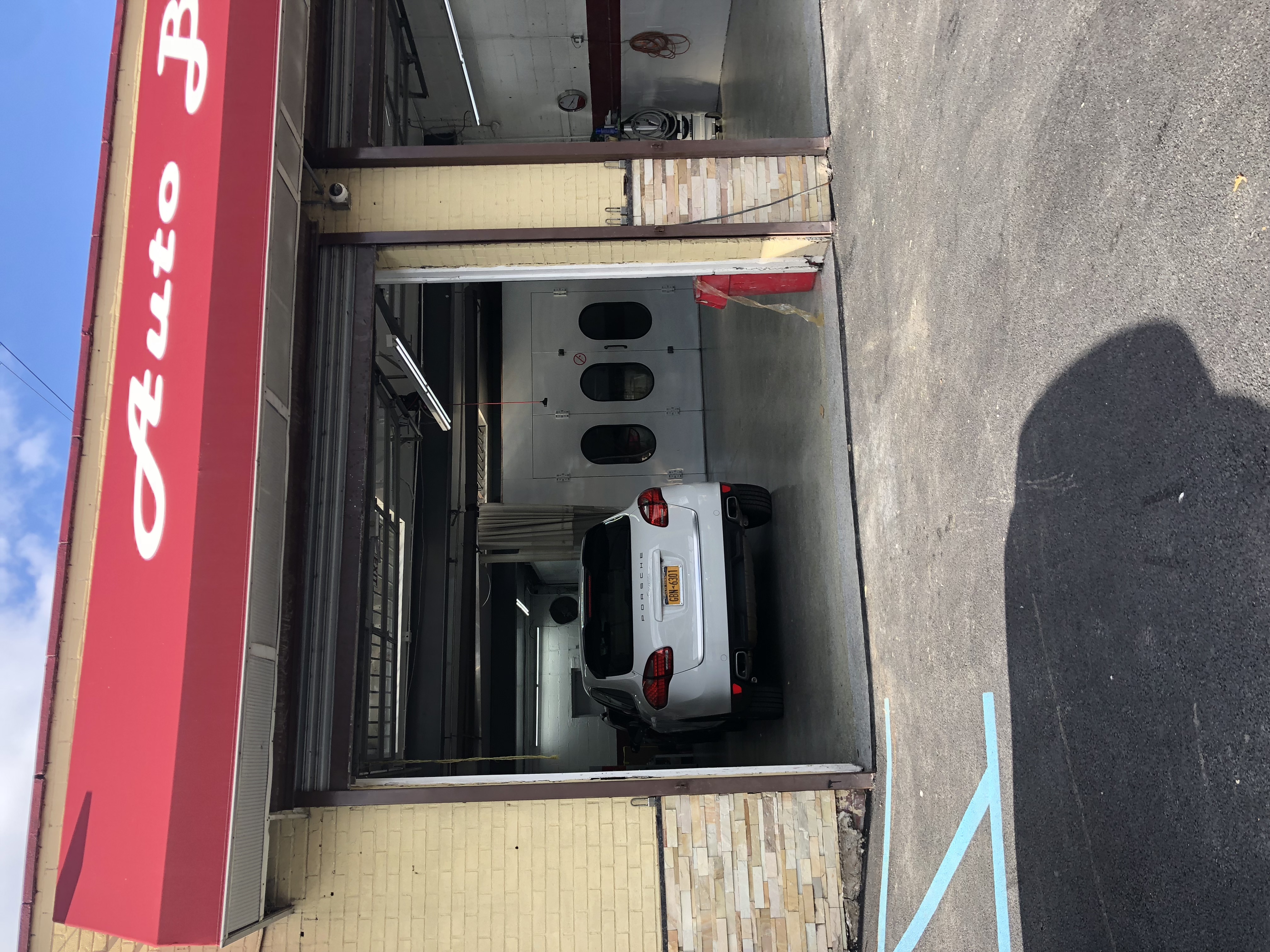 Renzo Auto Collision and Repair gallery 7