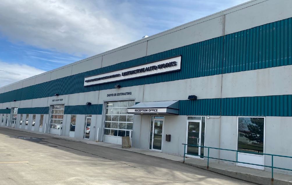 Craftsman Collision Edmonton (DAW Distinctive Autoworks) gallery 1