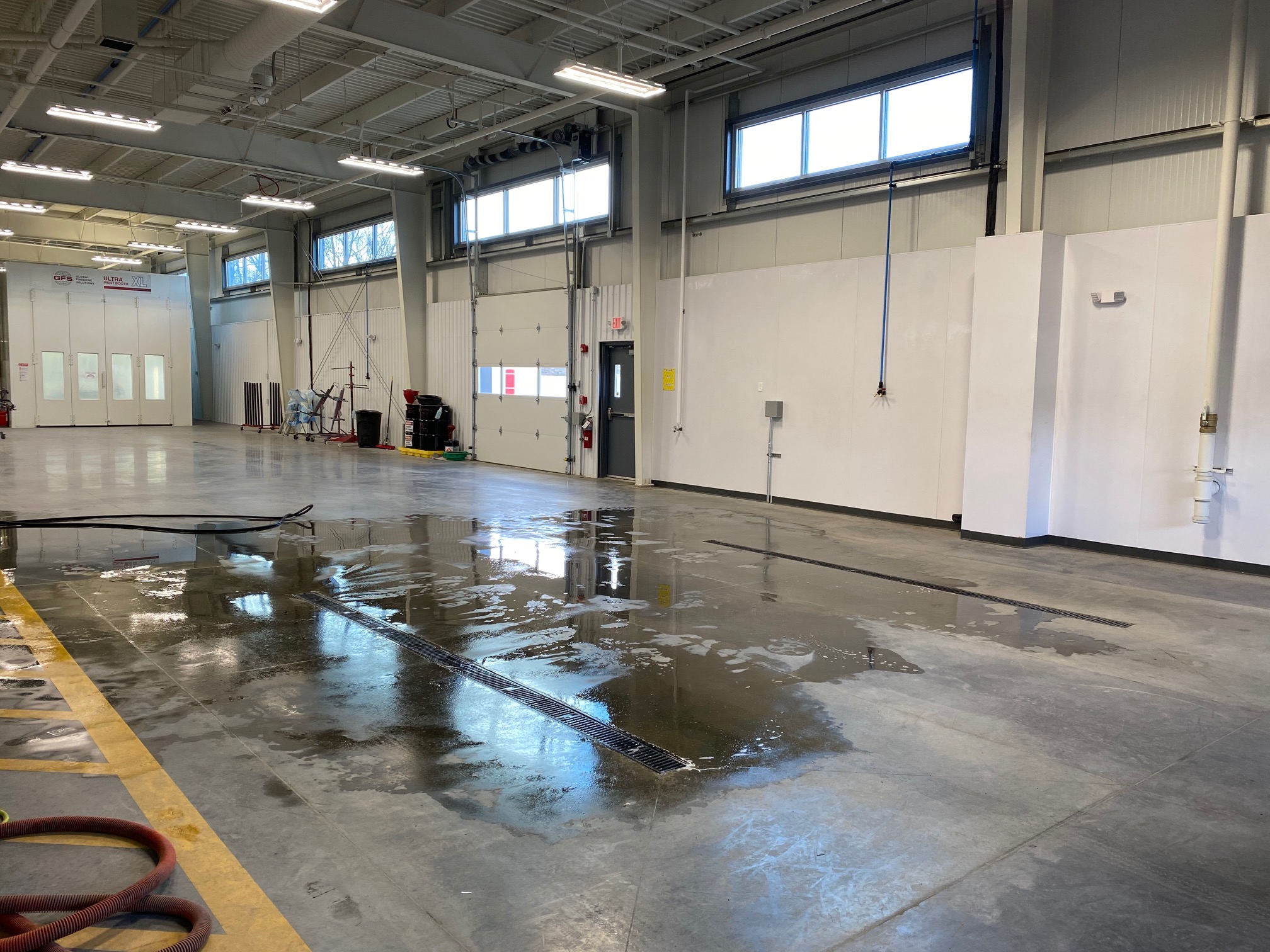 Lundgren Collision Center gallery 4