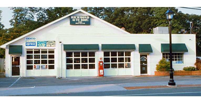 Richmond Auto Body gallery 1