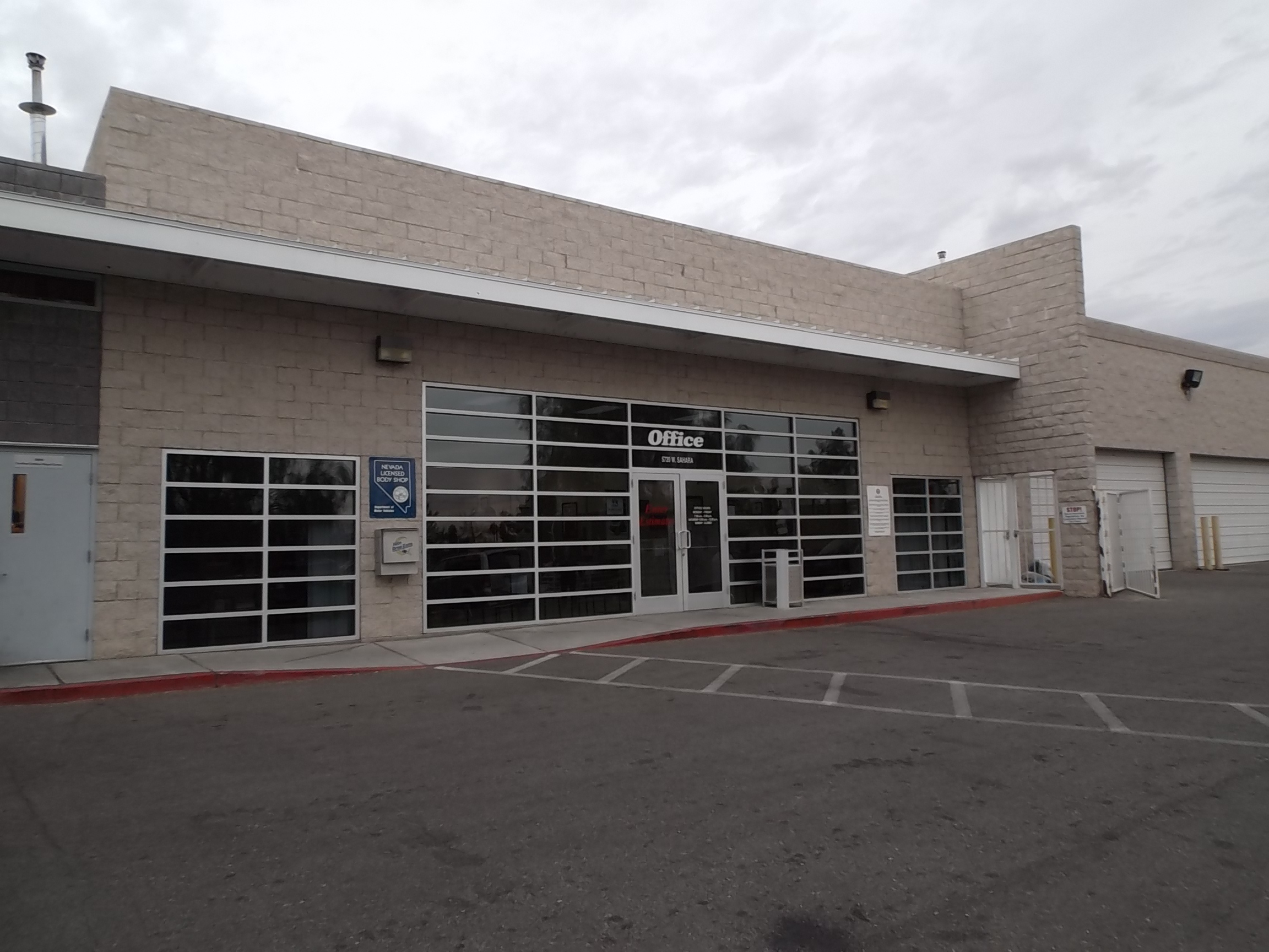 AutoNation Collision Center Las Vegas gallery 1