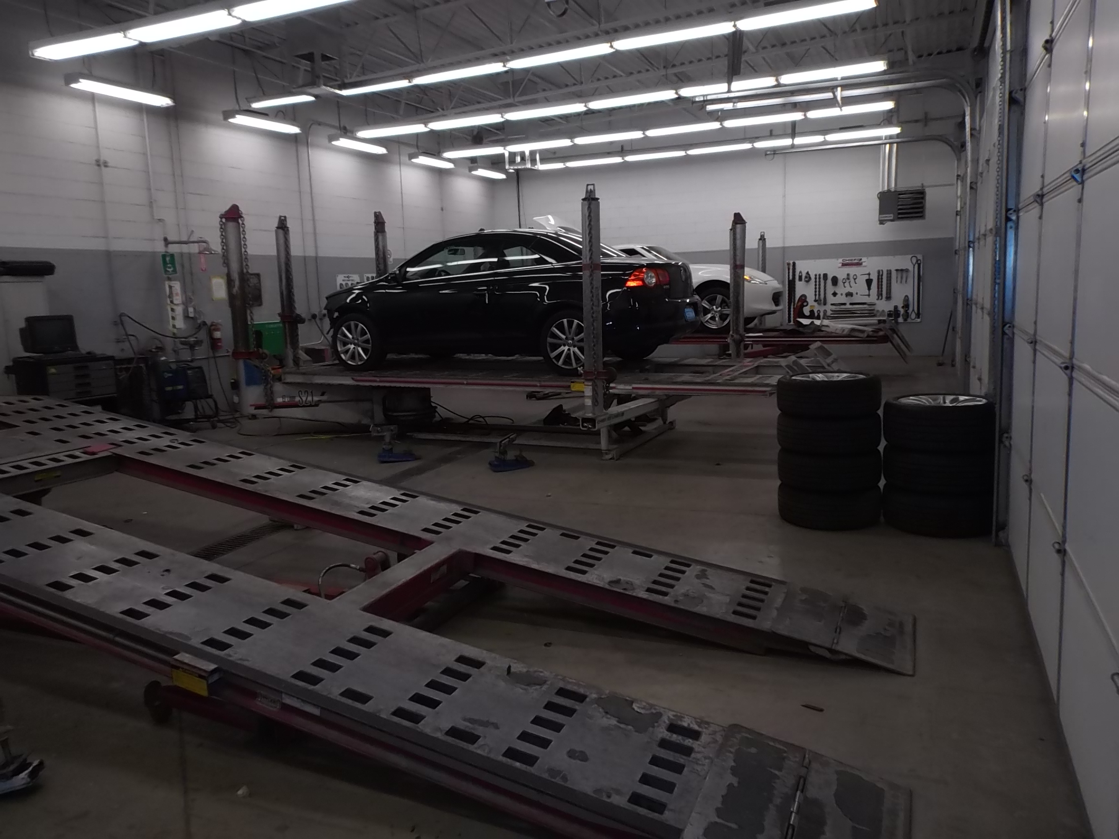AutoNation Collision Center Las Vegas gallery 5