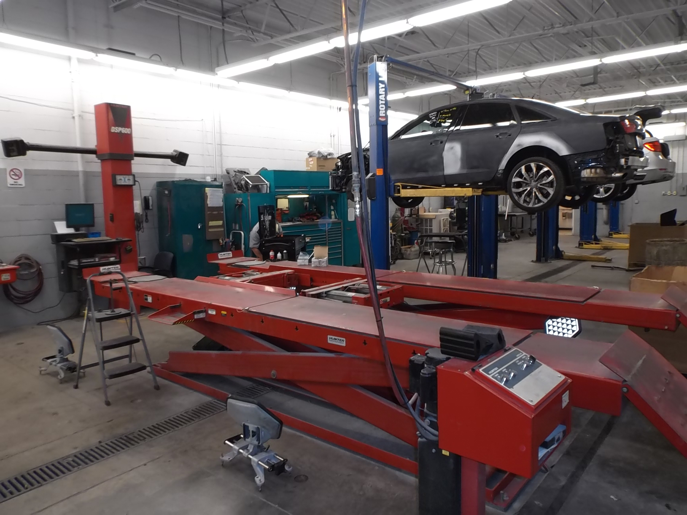 AutoNation Collision Center Las Vegas gallery 7