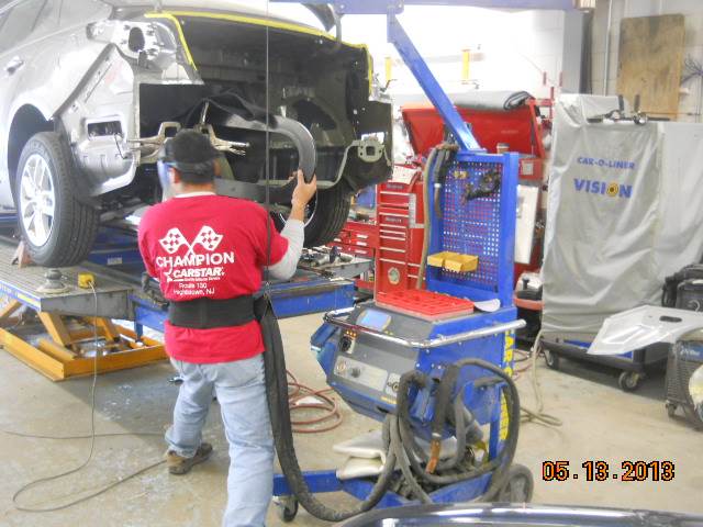 Champion CARSTAR Collision gallery 5