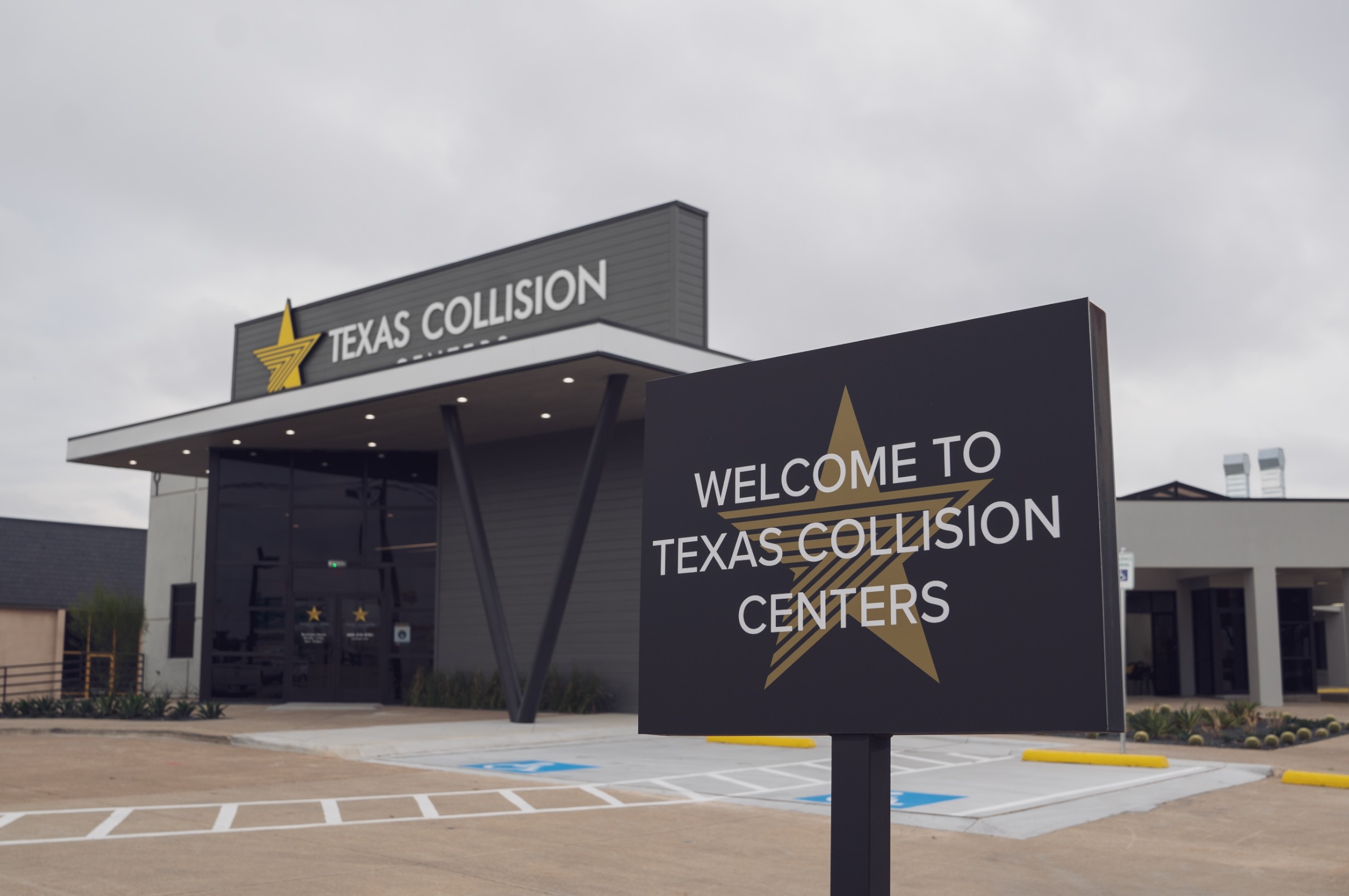 Texas Collision Centers gallery 1