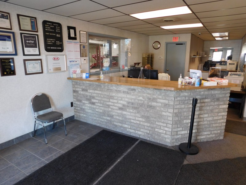 Gerber Collision & Glass - Wyandotte shop
