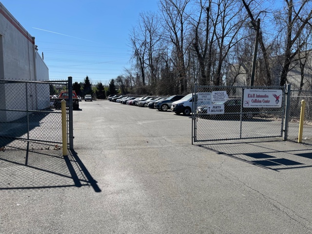 K & H Automotive Collision Center gallery 7