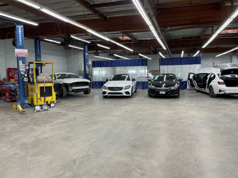Straight Auto Body gallery 3