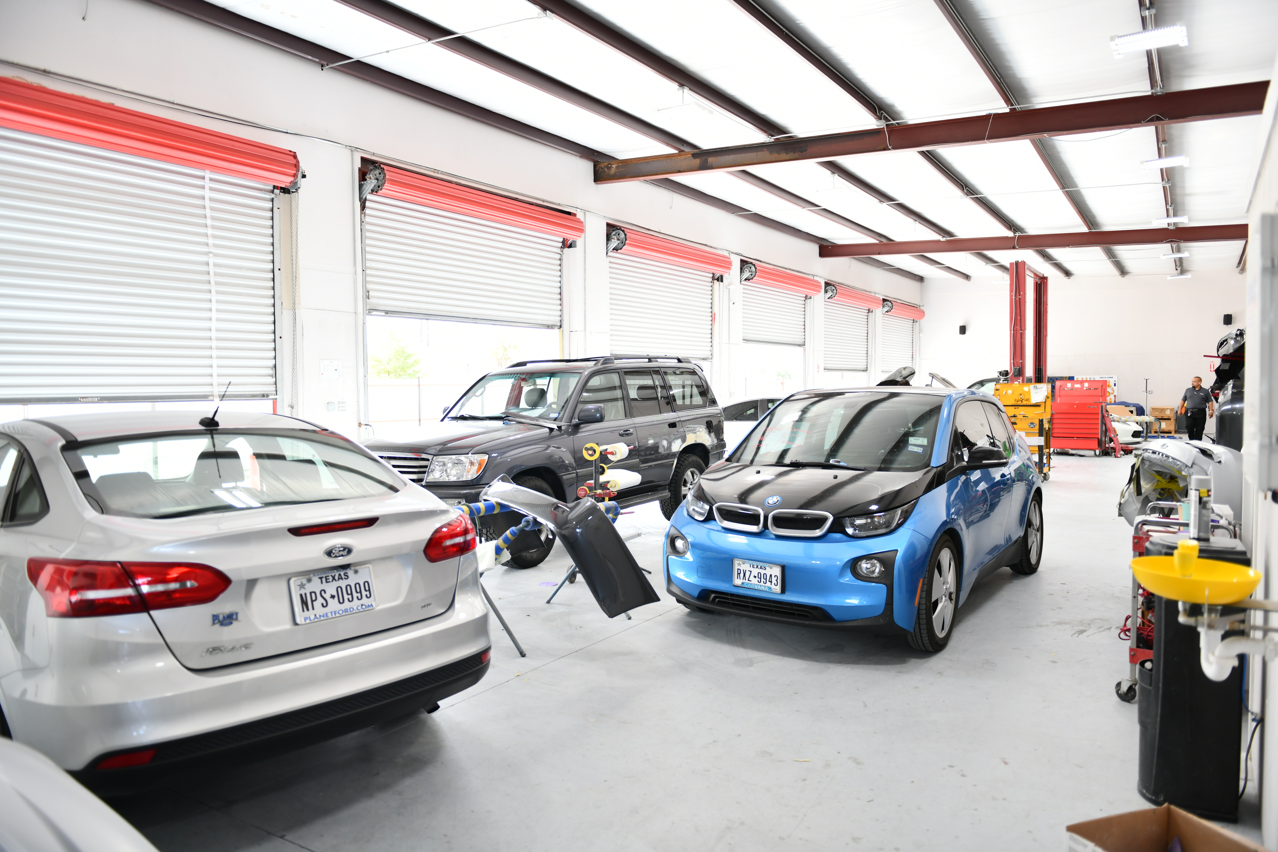 CARSTAR Fort Bend Collision Center gallery 4