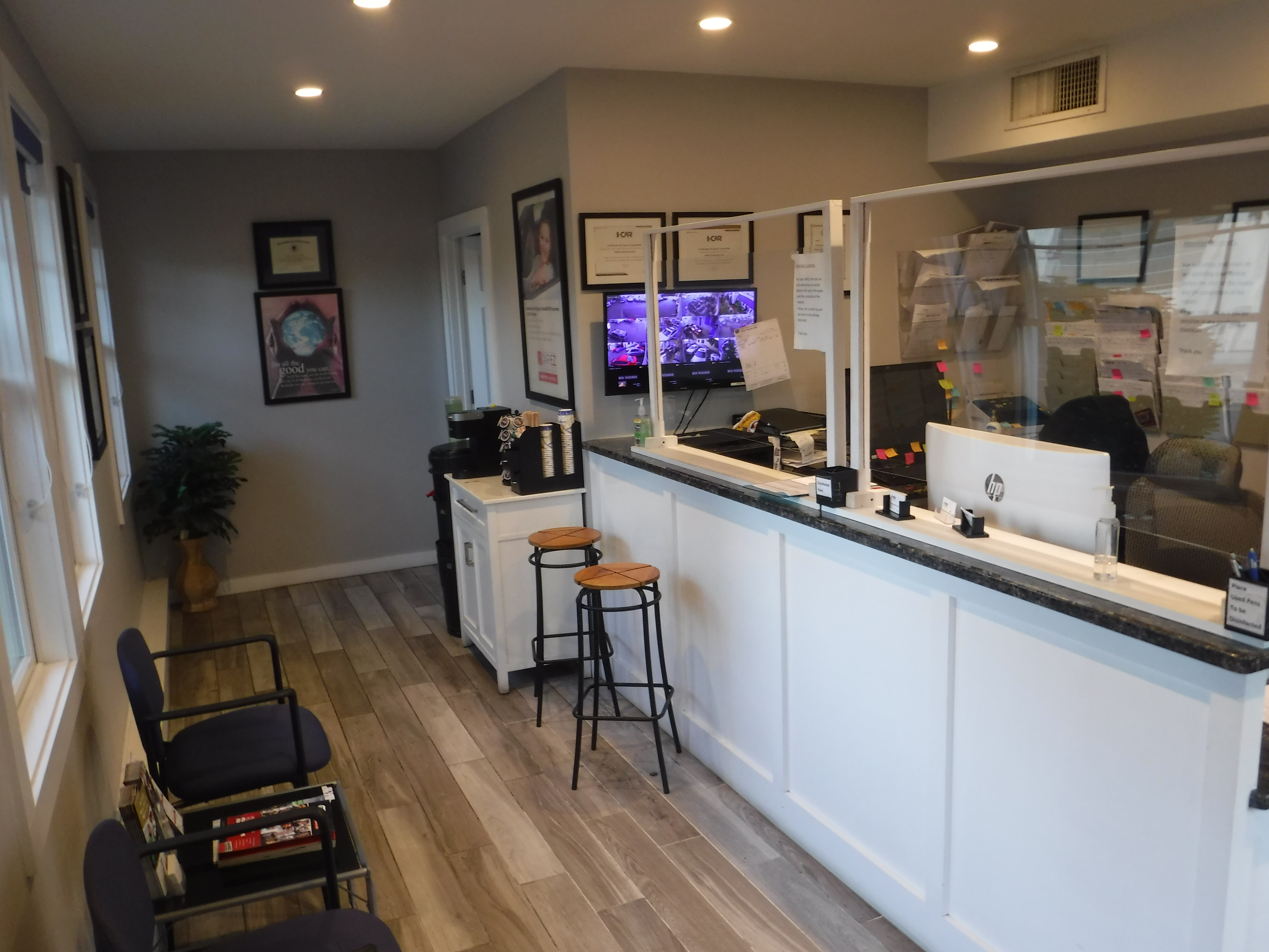 Hynes Collision Center gallery 2
