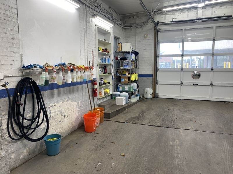Hynes Collision Center gallery 4