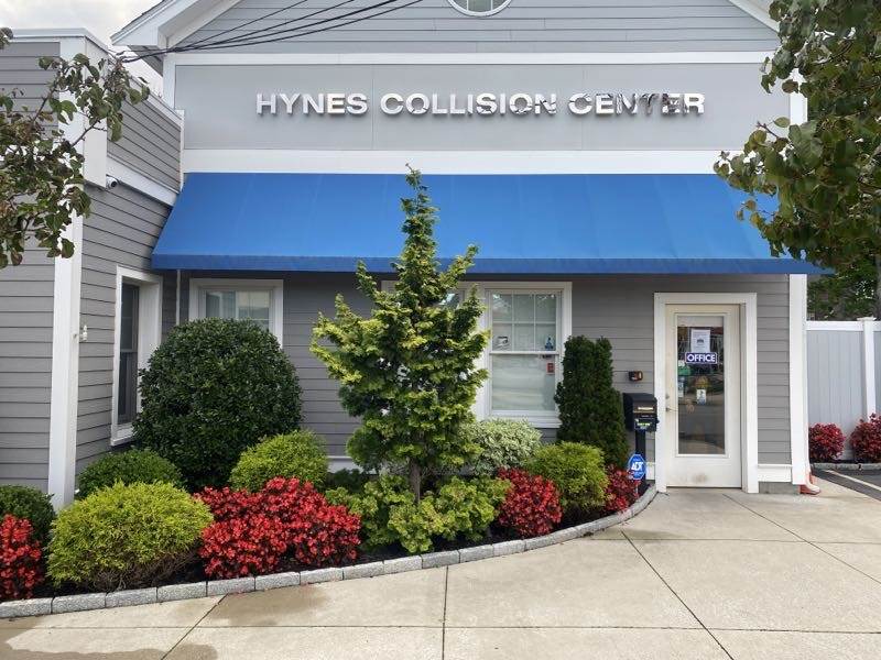 Hynes Collision Center gallery 5