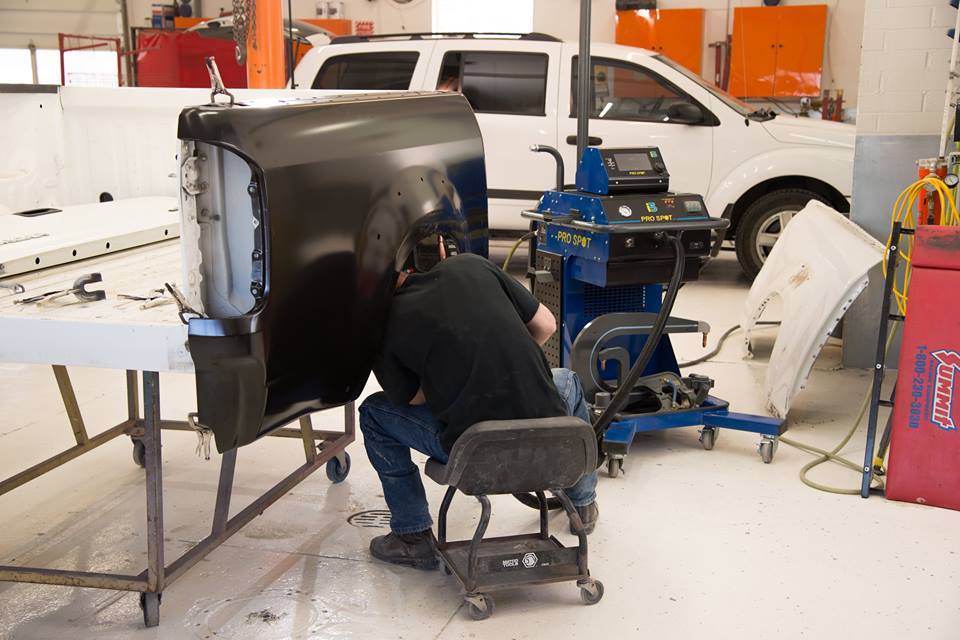 Capital Collision Center gallery 5