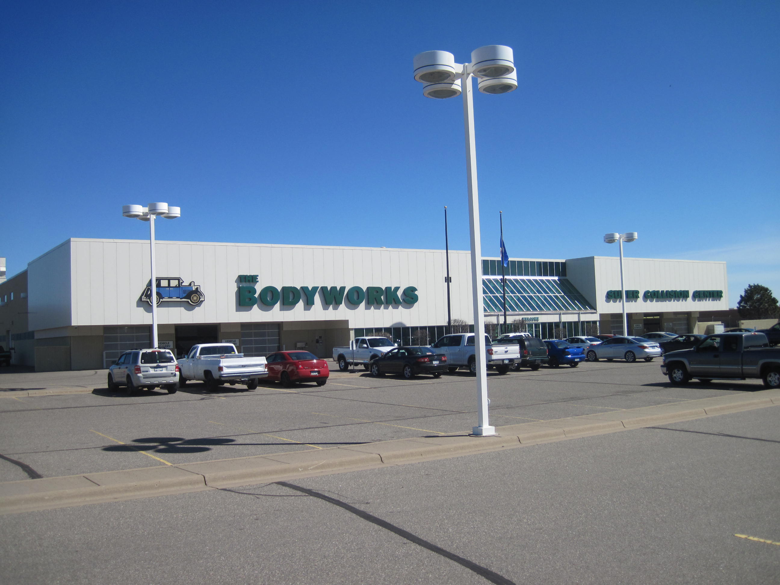 The BodyWorks Super Collision Center gallery 1
