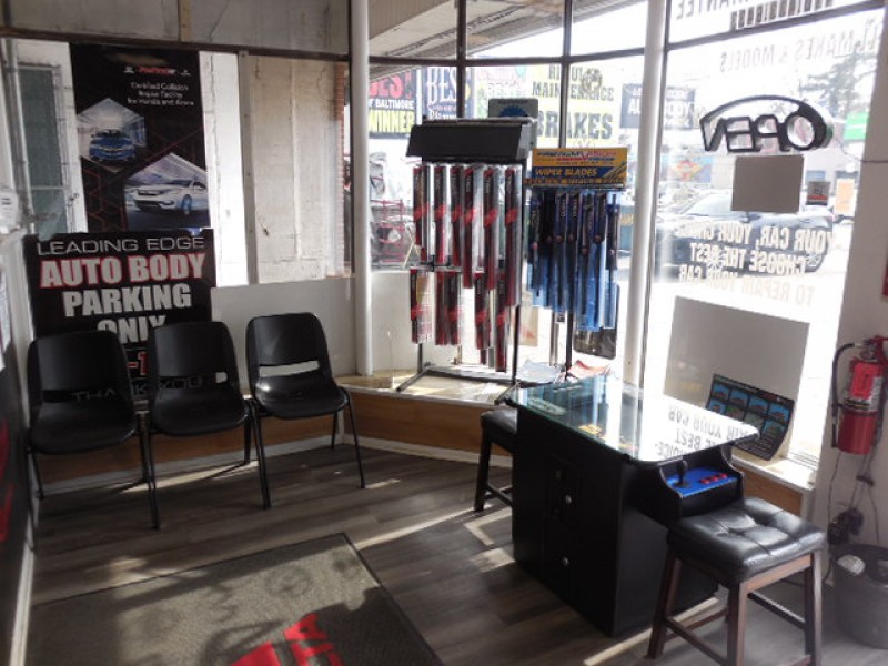 Leading Edge Auto Body  gallery 1