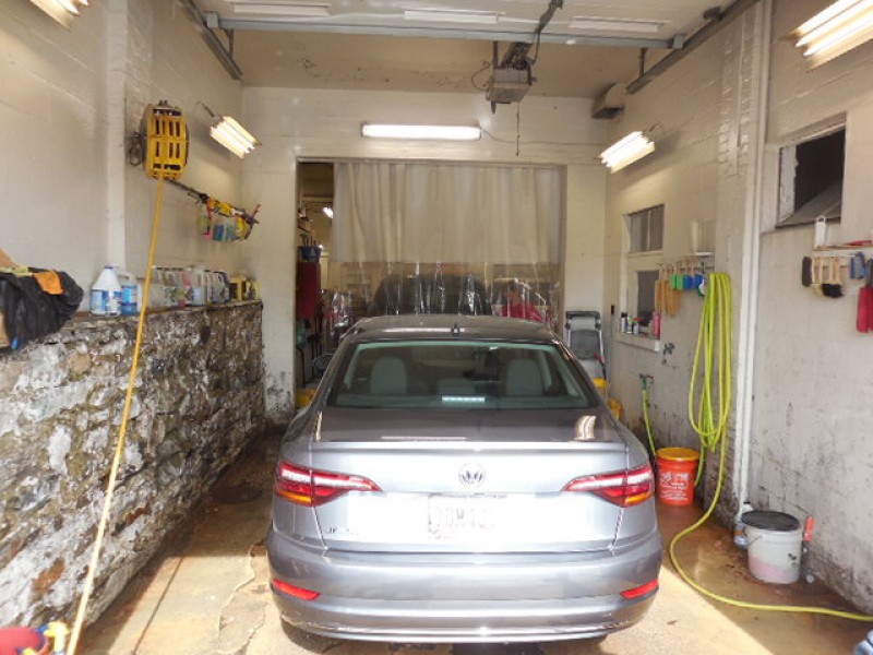 Leading Edge Auto Body  gallery 2