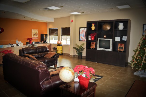 Oxmoor Collision Center gallery 2