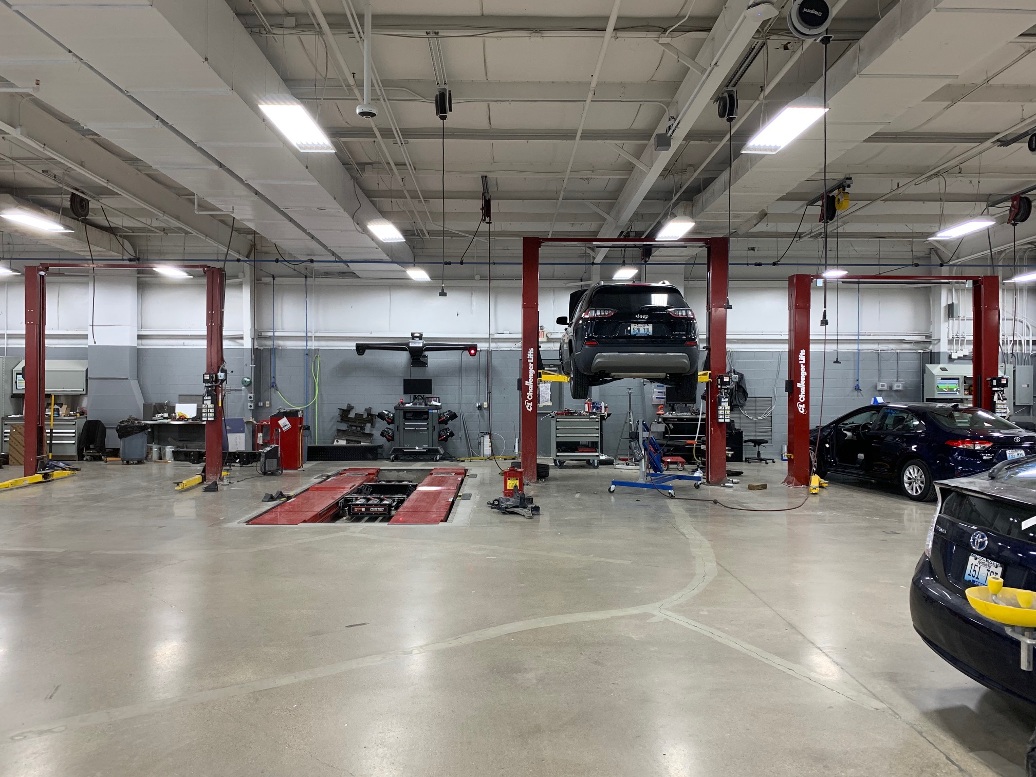 Oxmoor Collision Center gallery 5