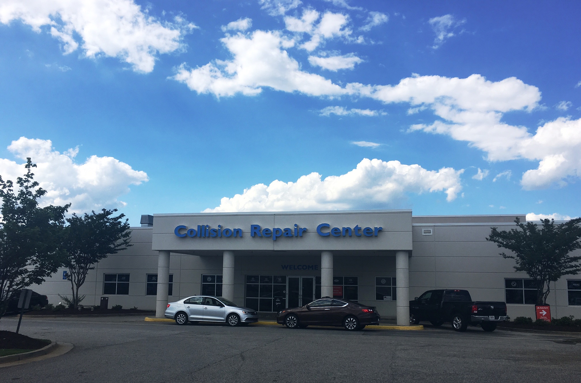 Hendrick Collision Center - Duluth