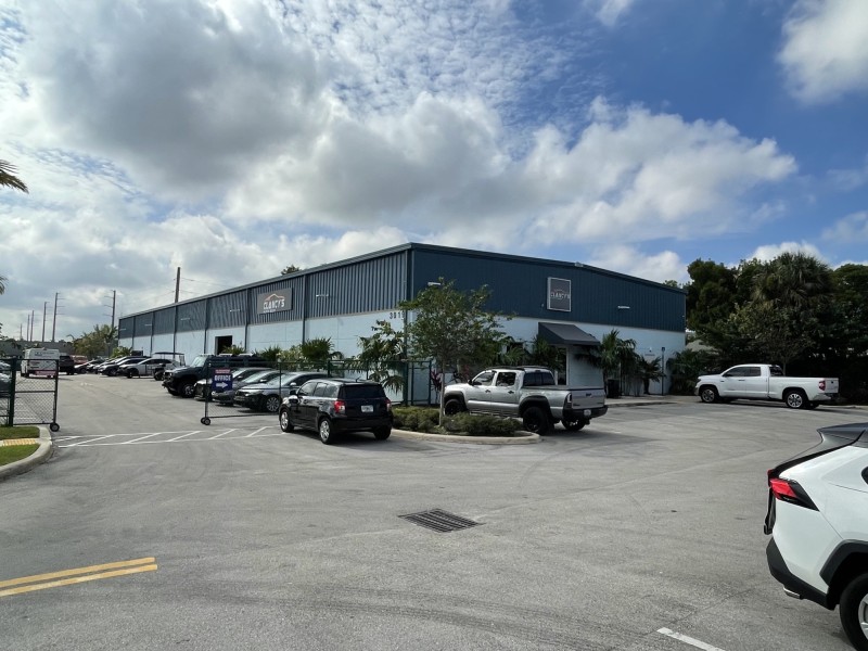 CLANCY'S AUTO BODY gallery 1