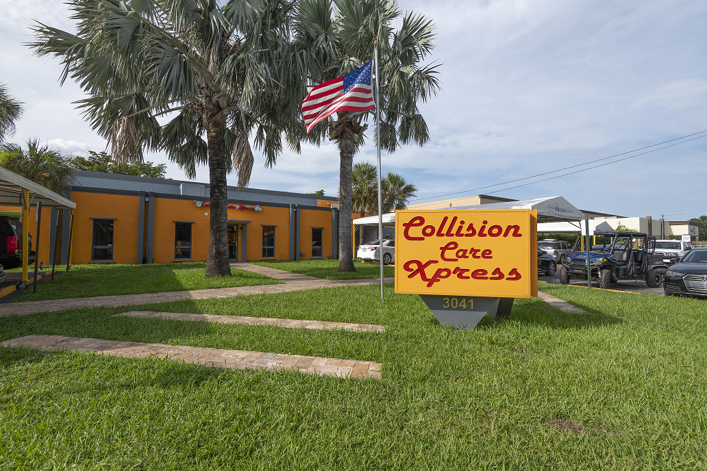 Collision Care Xpress gallery 1