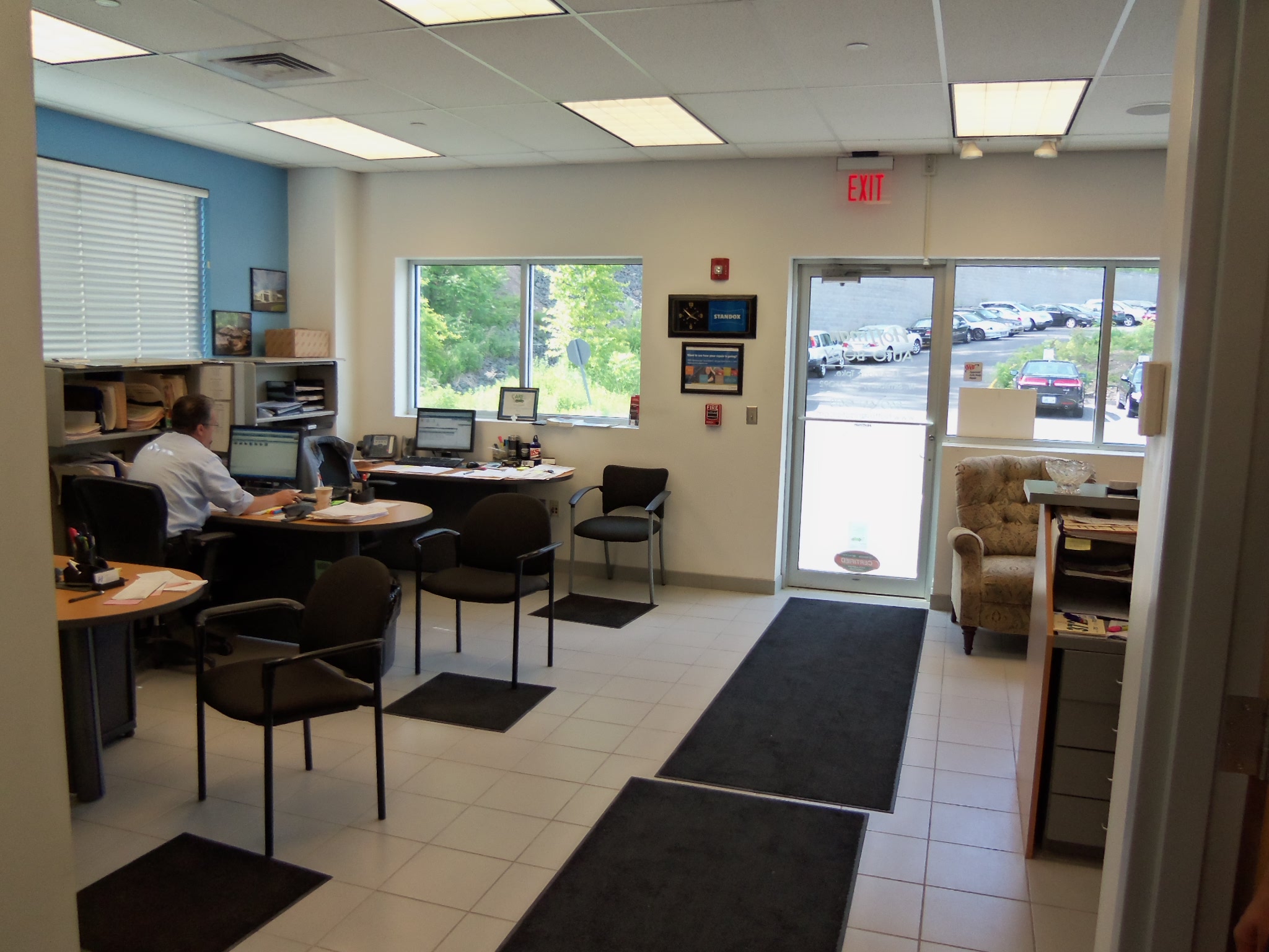 Hoffman Collision Center - Avon gallery 2
