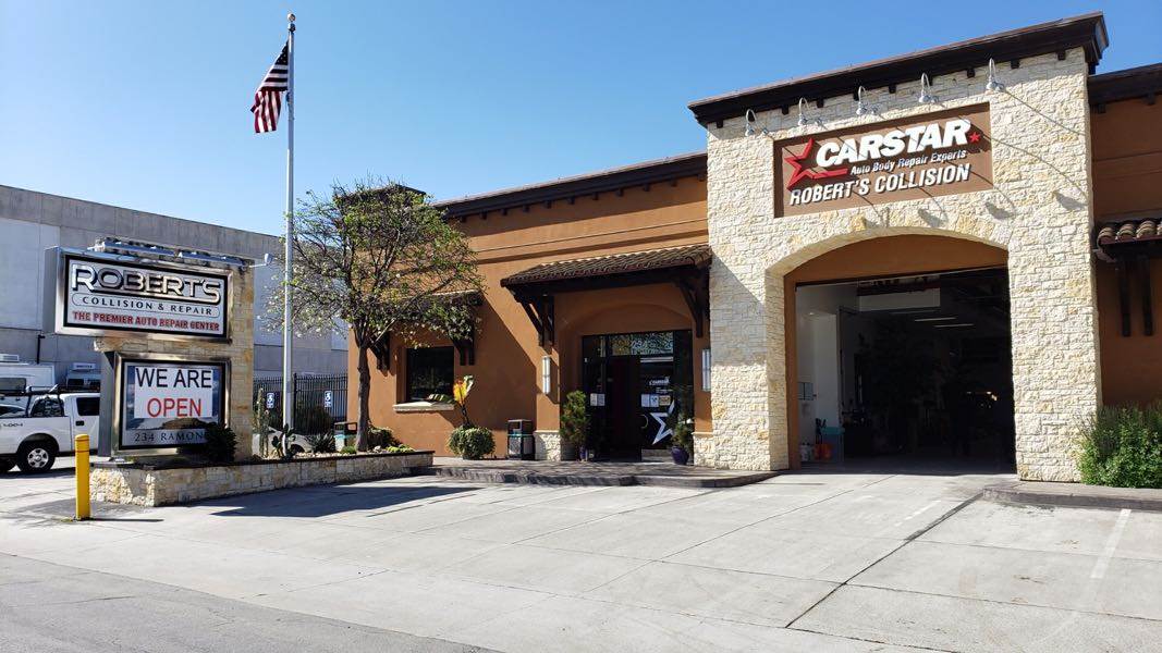 CARSTAR Robert's Collision gallery 1