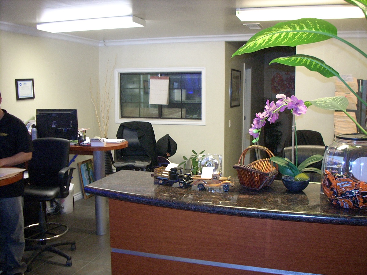 Oxnard Collision Center gallery 2