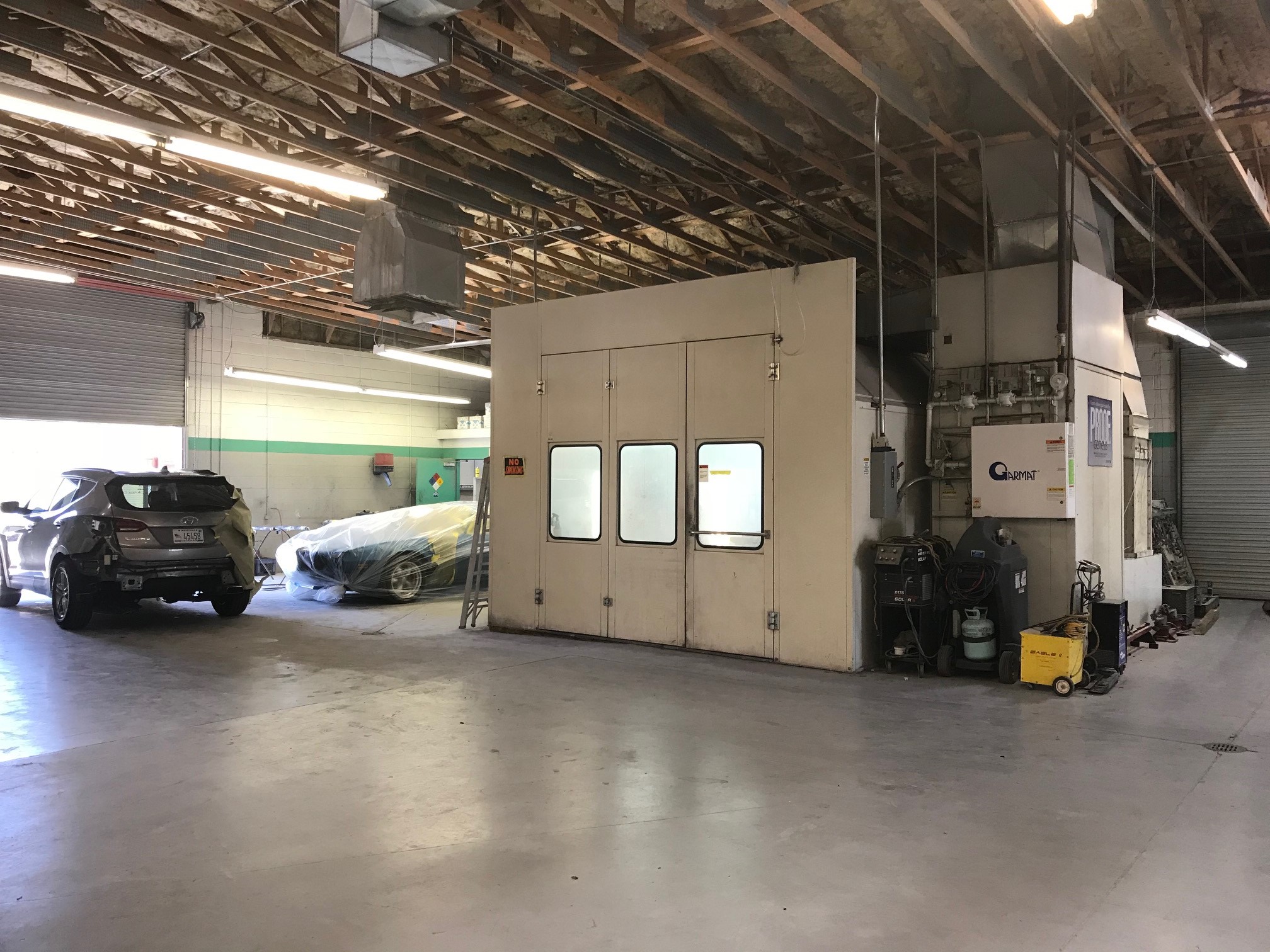 Sunn West City's Auto Body gallery 5