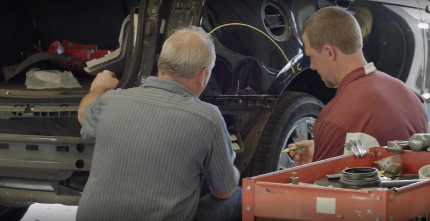 JOE BULLARD COLLISION CENTER gallery 7