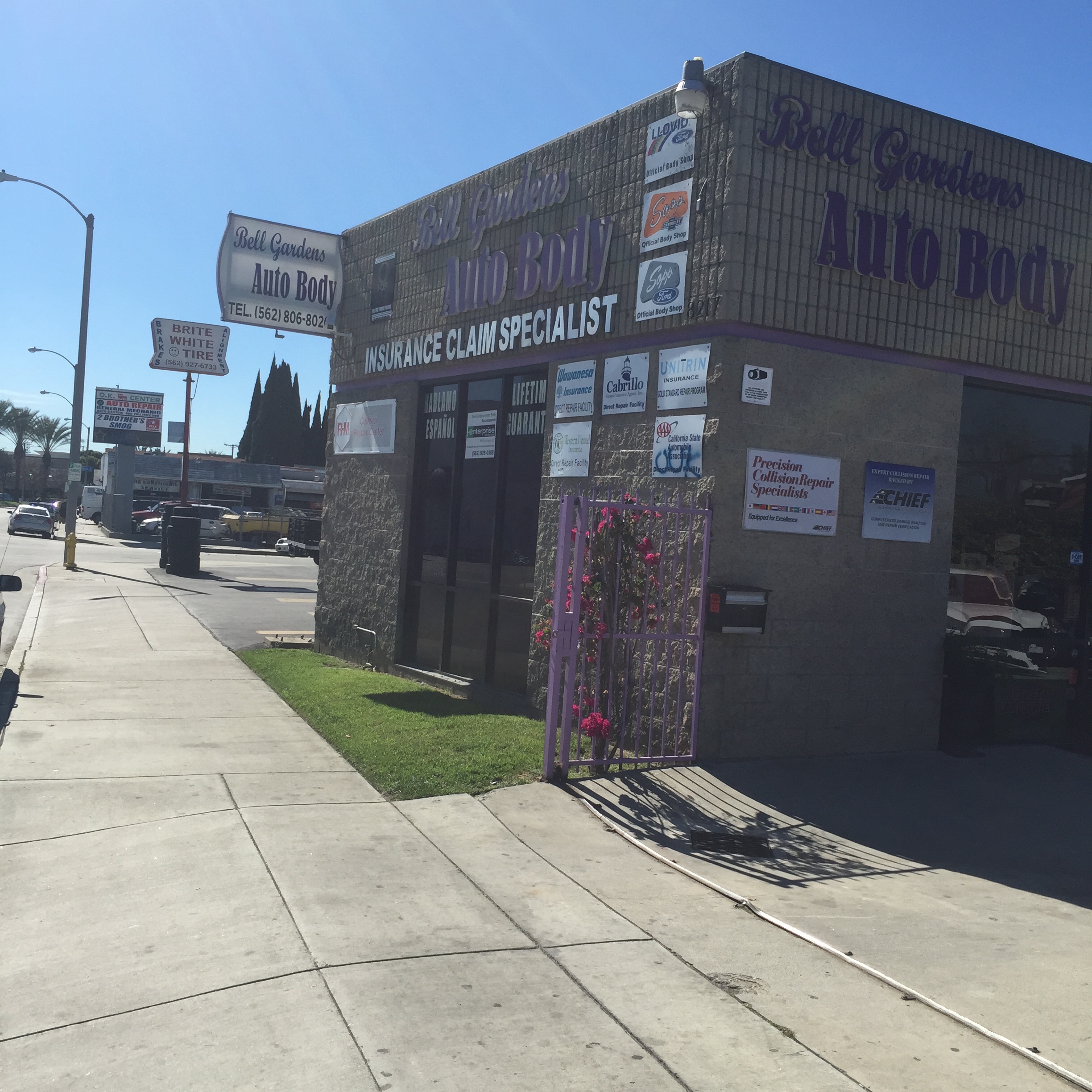 Bell Gardens Auto Body gallery 1
