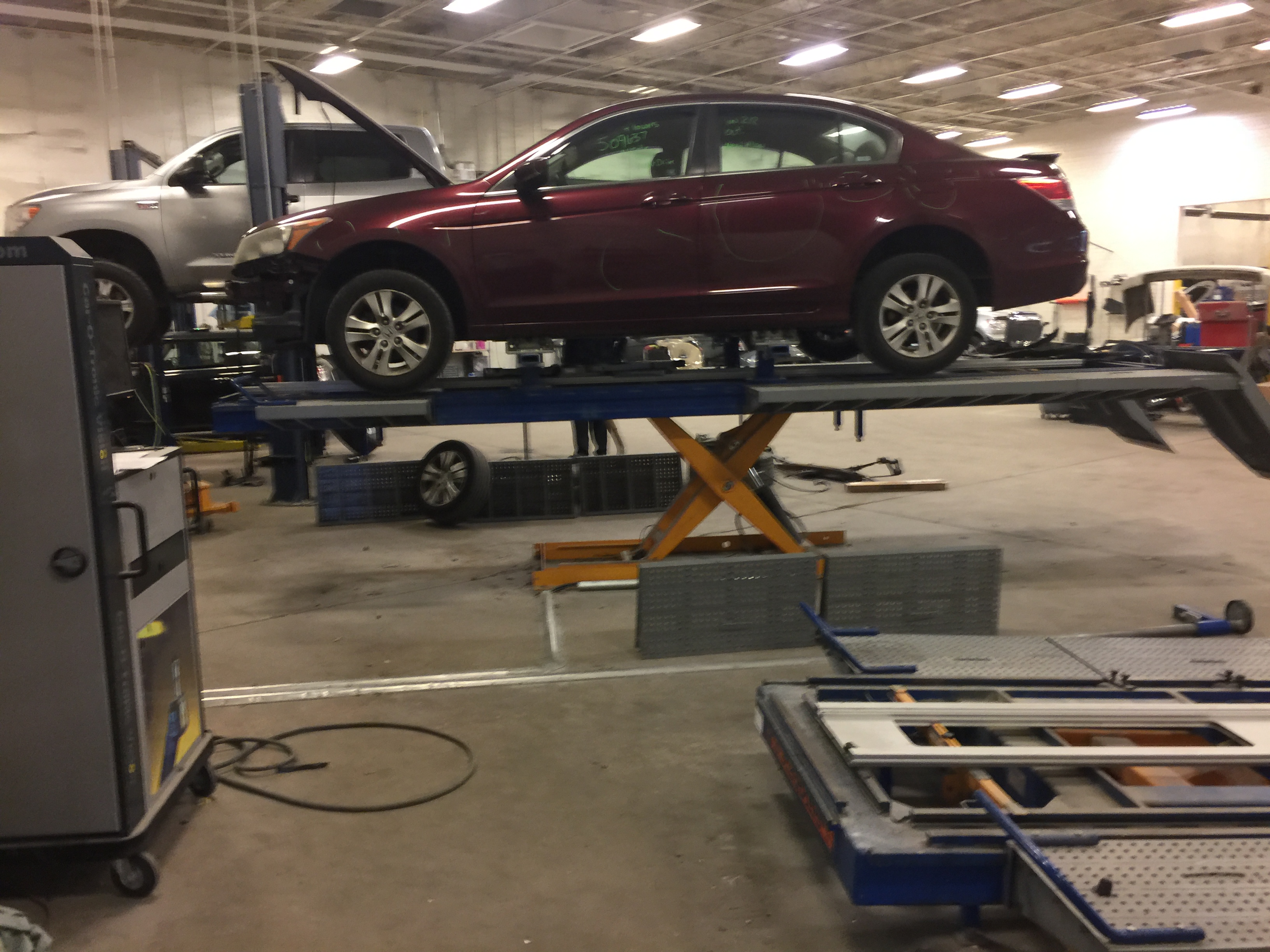 Hendrick Collision Center Fayetteville - Cliffdale  gallery 7