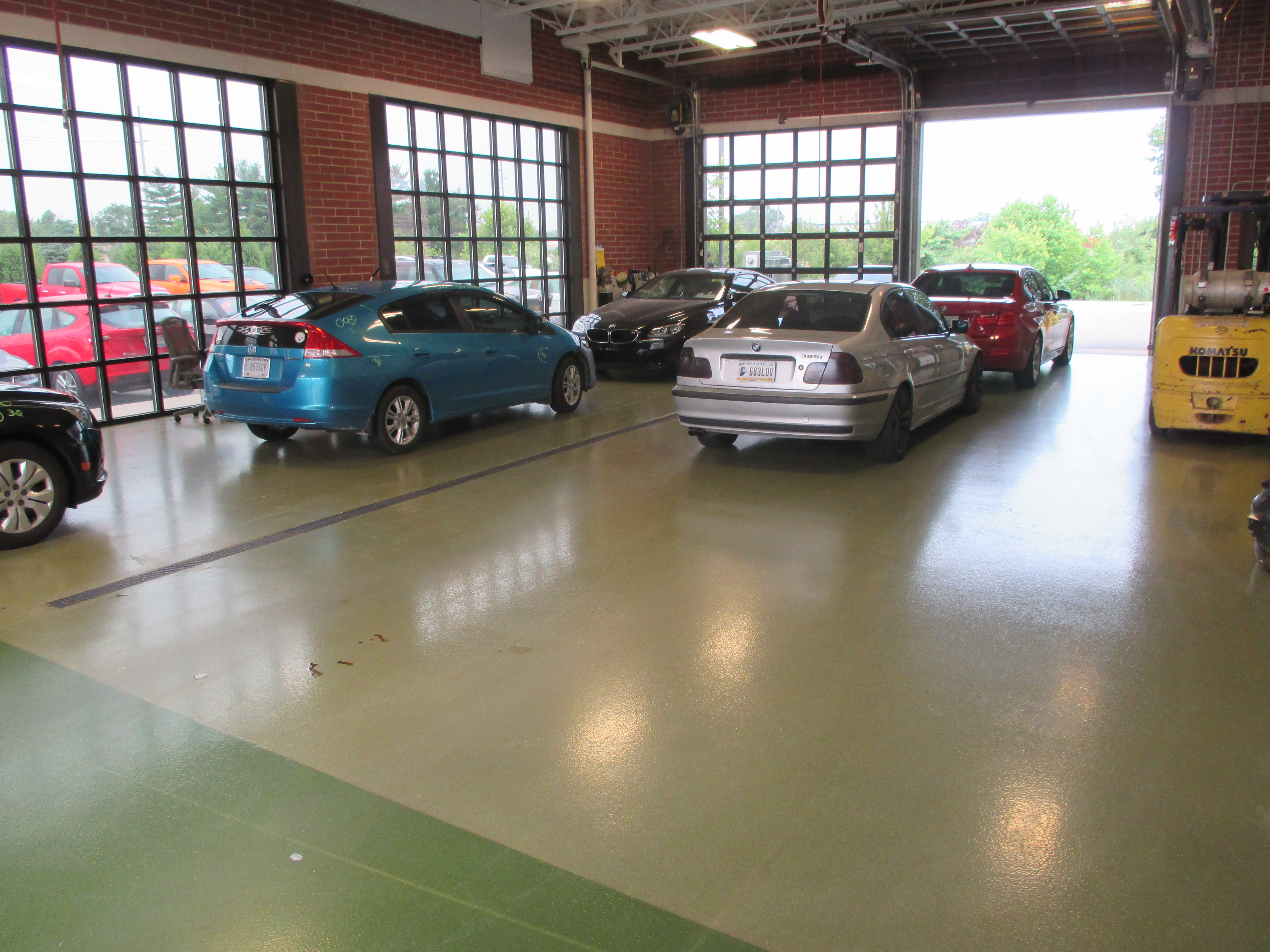 Performance Collision Center gallery 3
