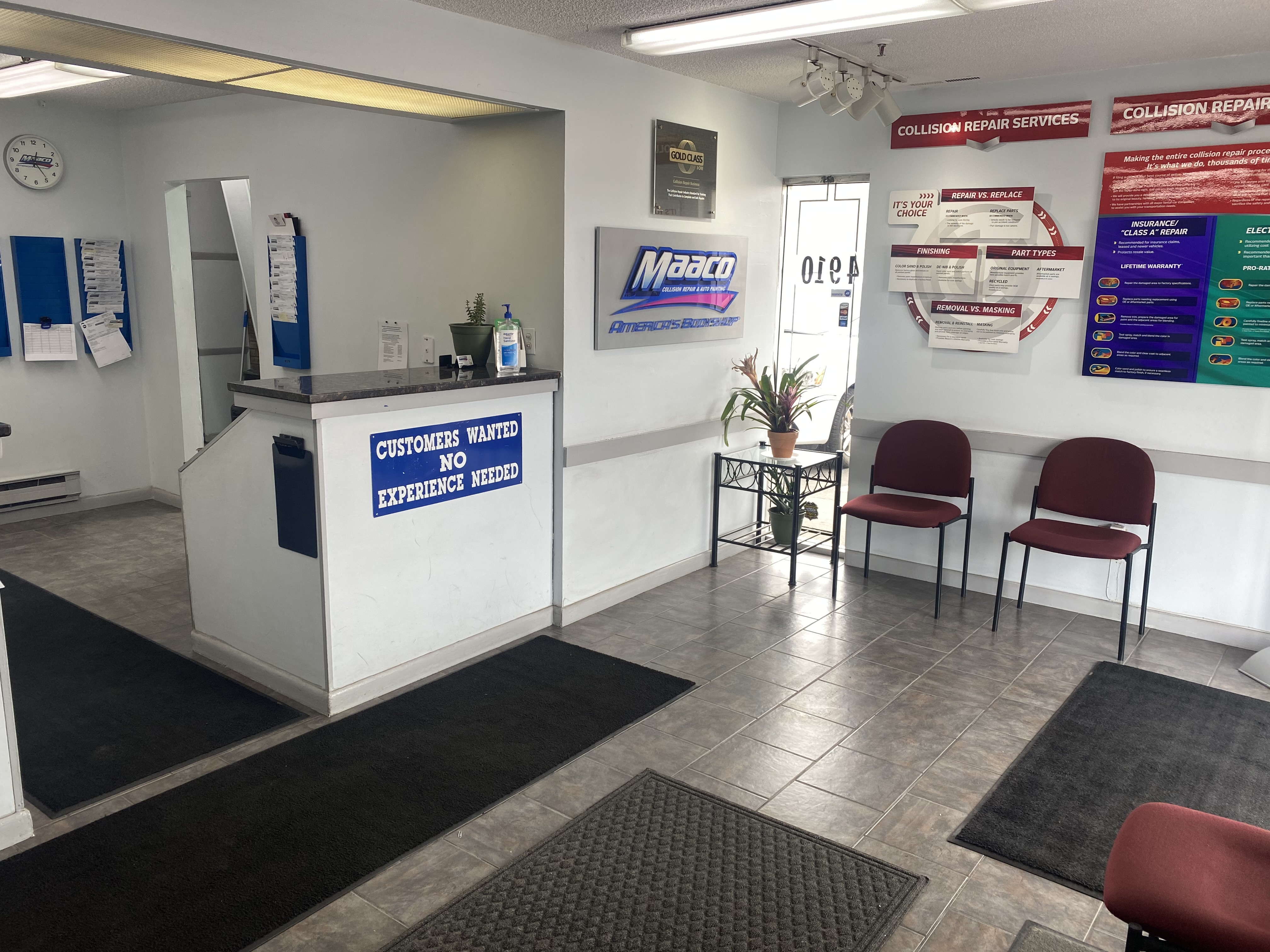 Maaco Collision Repair gallery 2