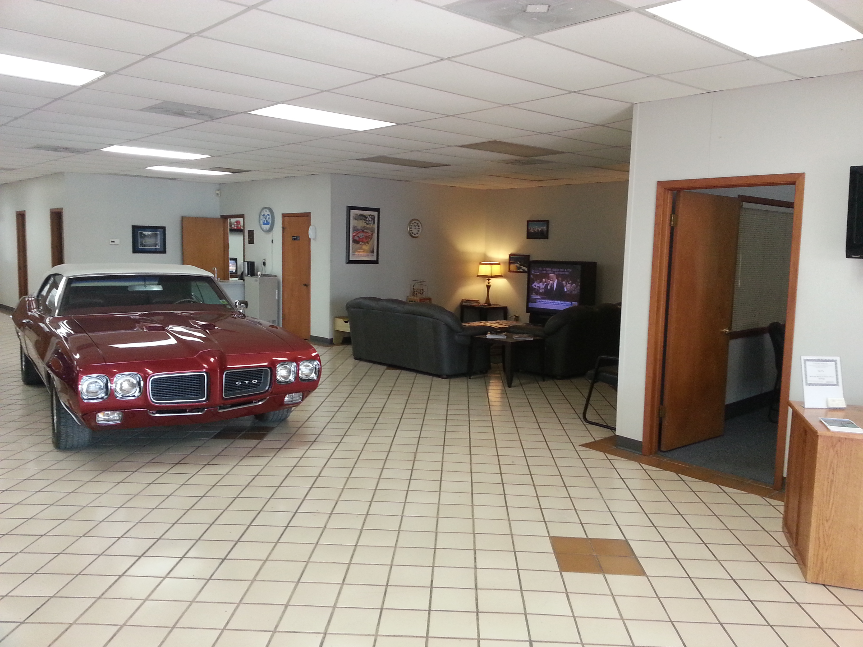 Heritage Body and Frame - Pond Springs gallery 2