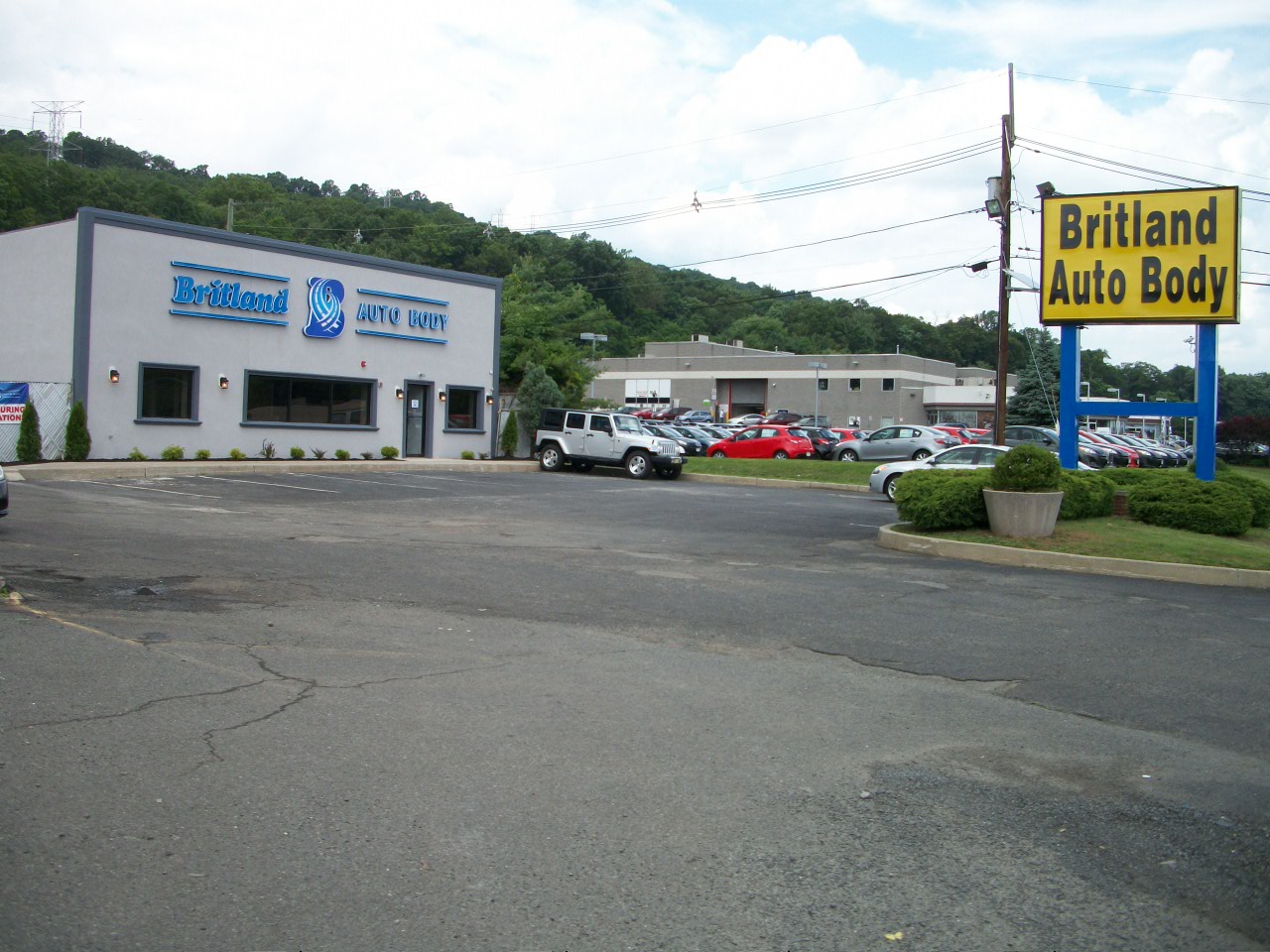 Britland Auto Body - Green Brook