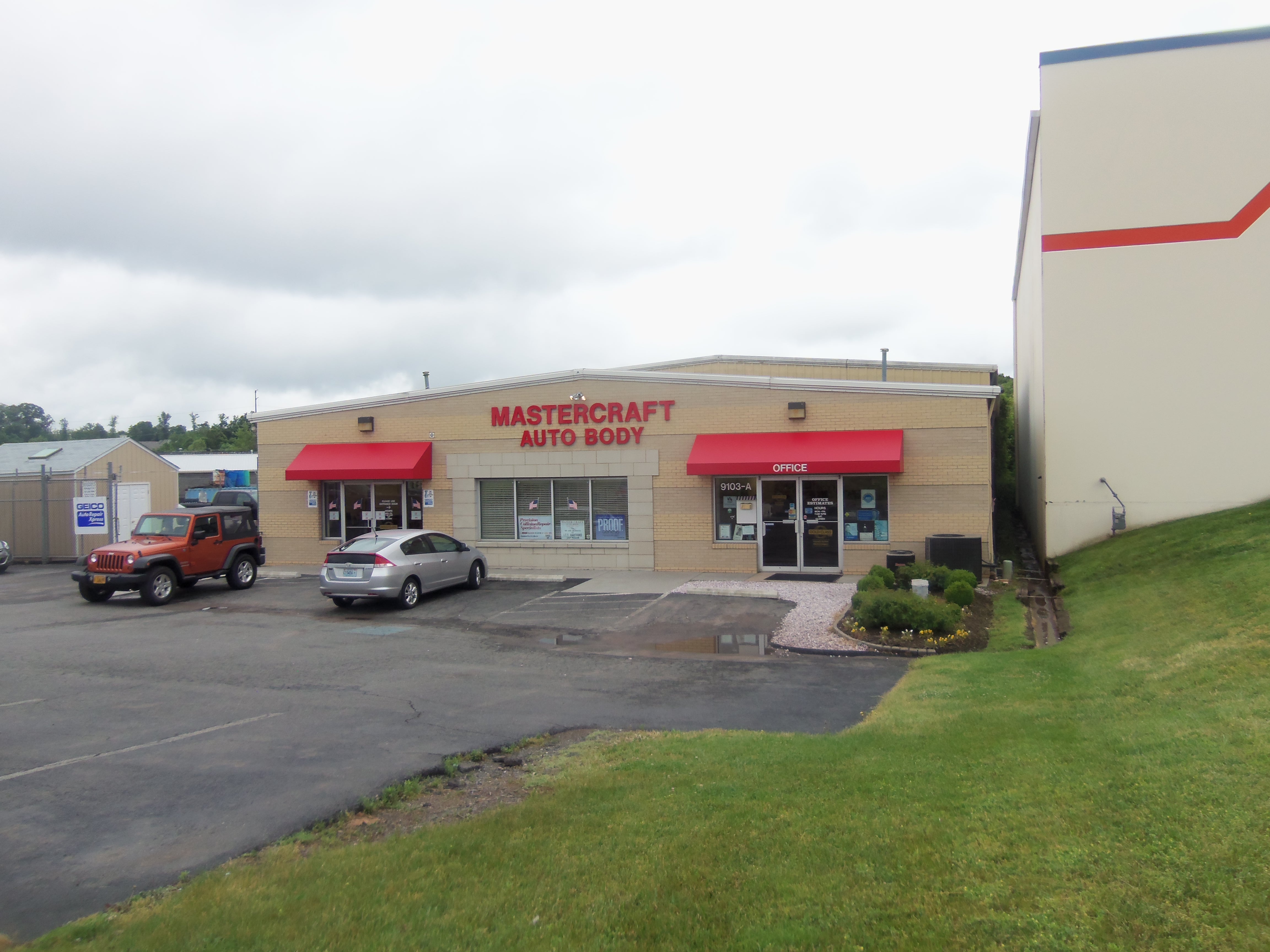 Master Craft Auto Body, Inc gallery 1