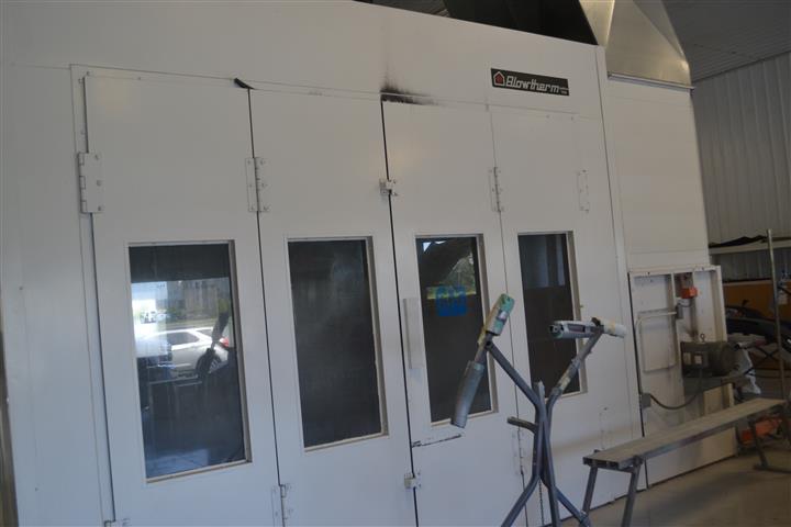 Coyle Nissan Body Shop gallery 3