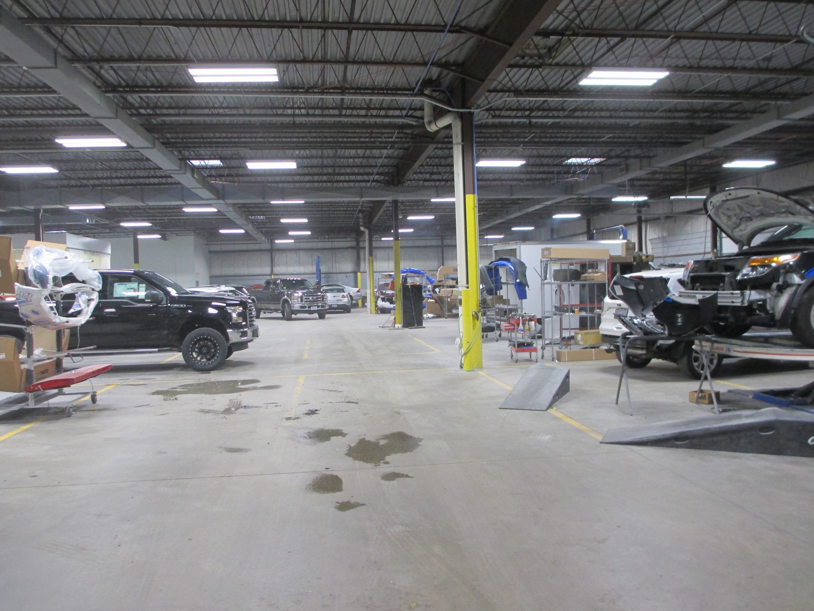 Tasca Collision Center gallery 3