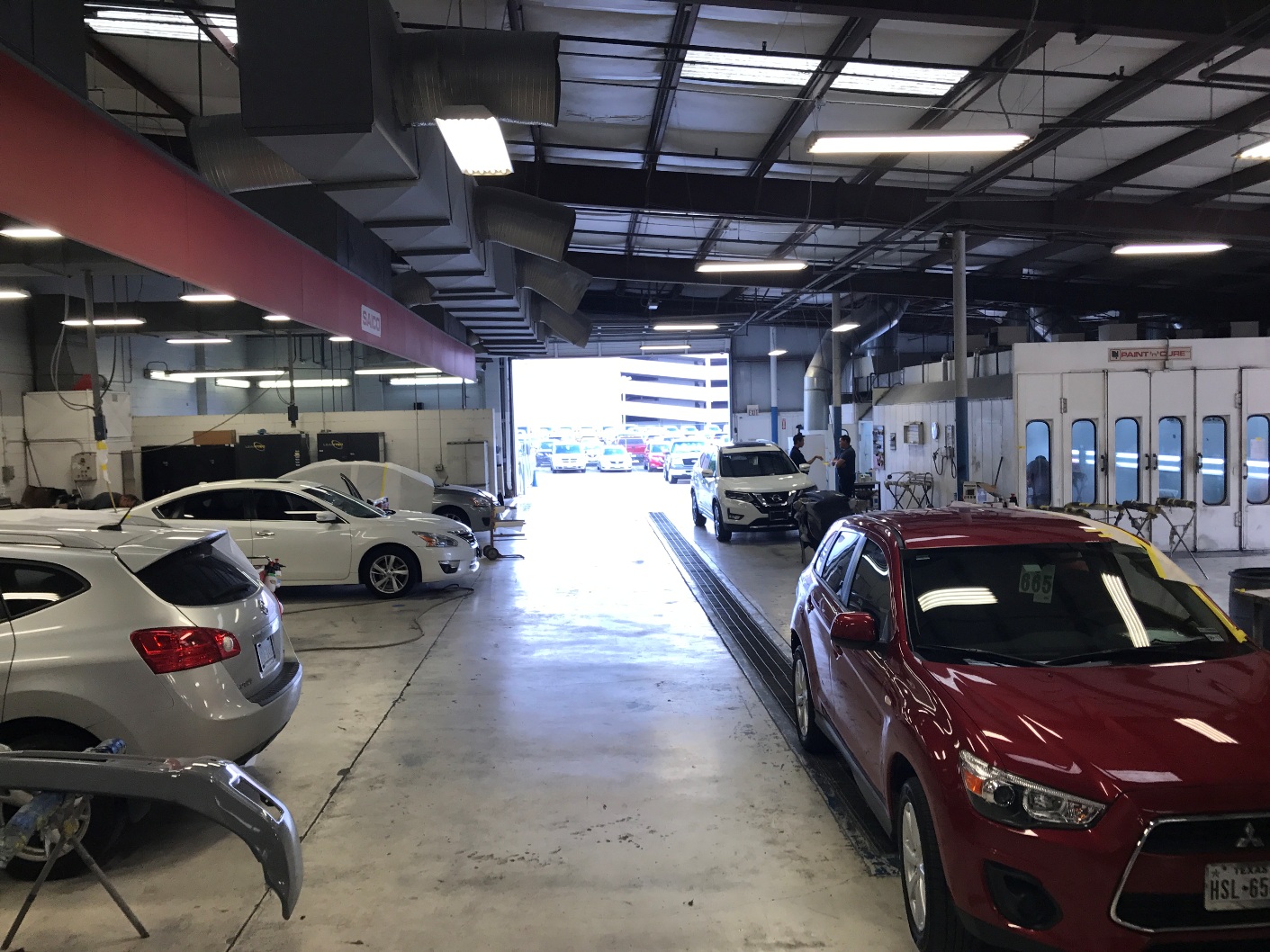 Mossy Collision Center gallery 3