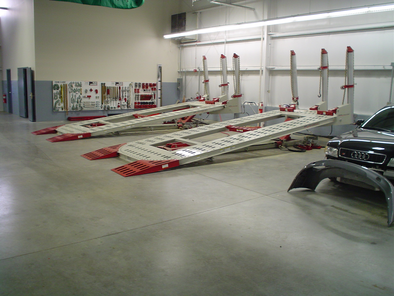 Criswell Collision Center gallery 6