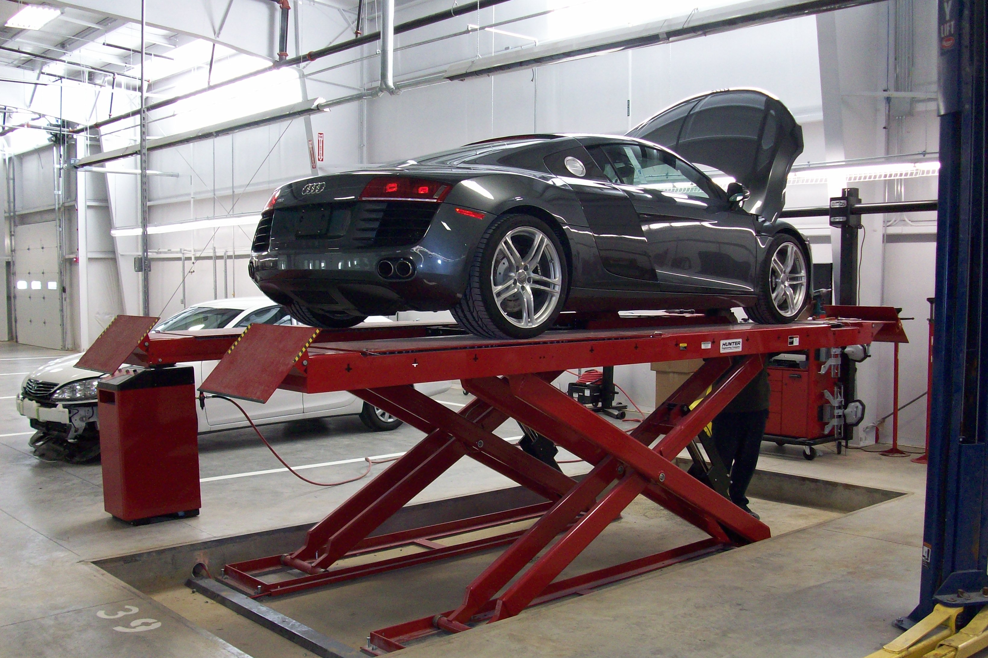 Criswell Collision Center gallery 7