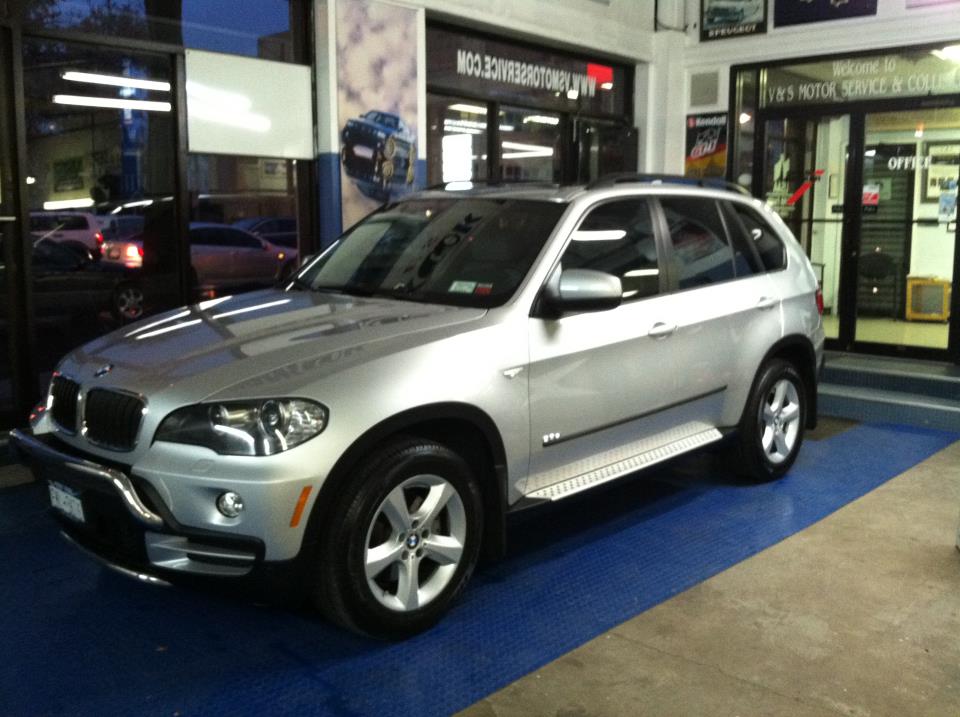 V & S Motor Service and Collision gallery 4