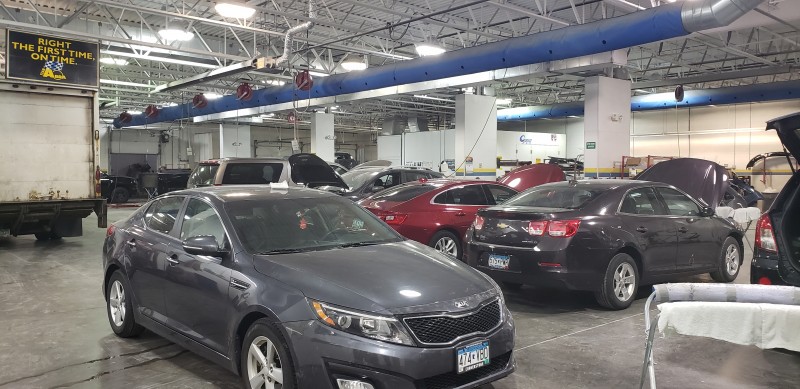 ABRA Auto Body & Glass - Elk River gallery 3
