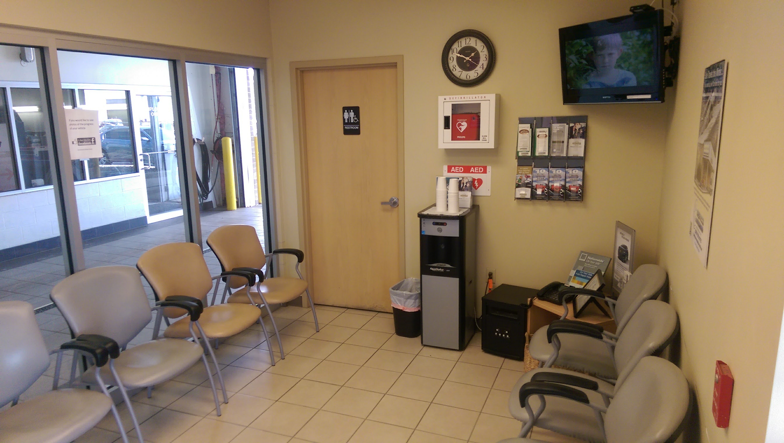 Greenwood Collision Center gallery 2